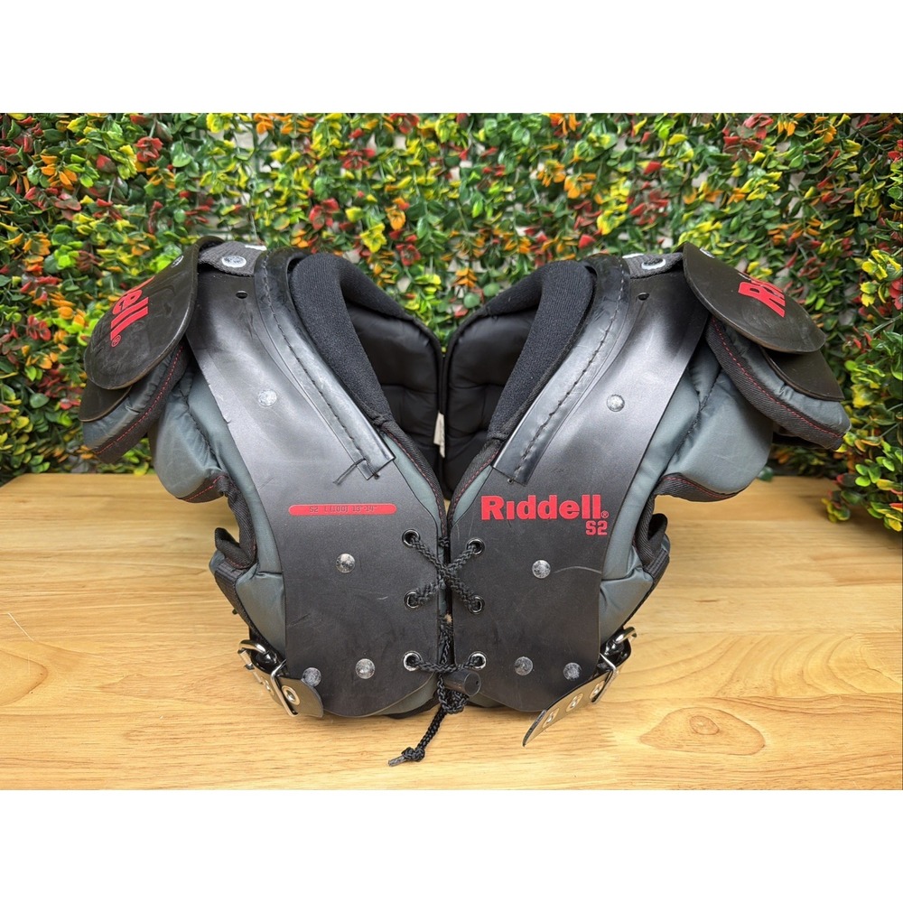 Riddell S2 Football Shoulder Pads Black Sports Size L (100) 13"-14" Youth Boys